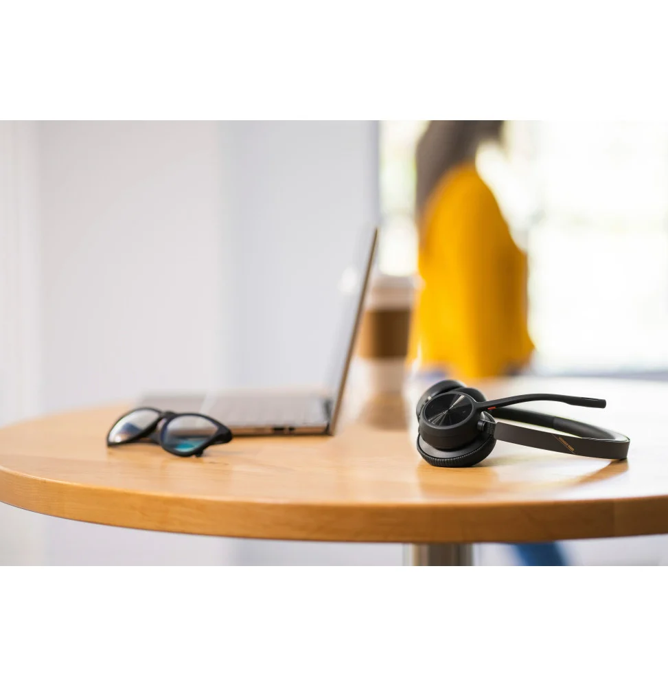 Poly Voyager 4320 USB-C Headset +BT700 dongle 76U50AA